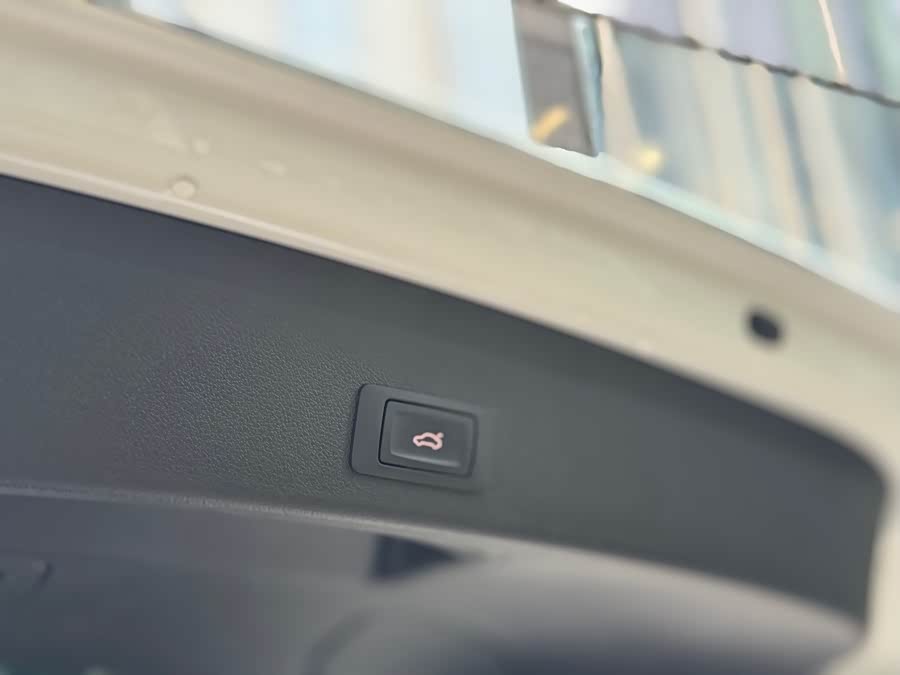 Audi Q5 2018 изображение автомобиля #23