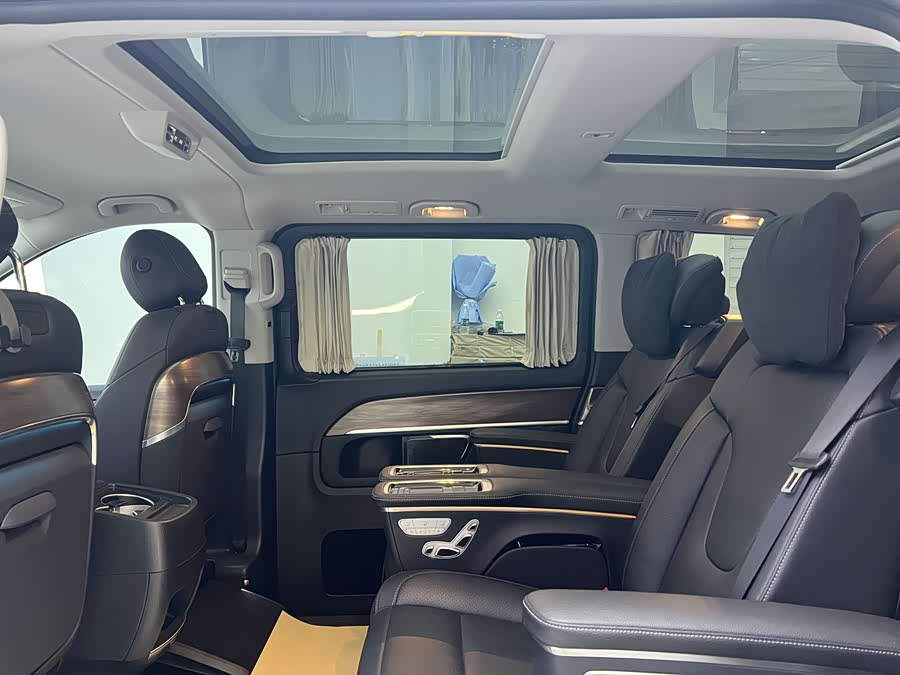 Mercedes-Benz V Class 2022 car image #23