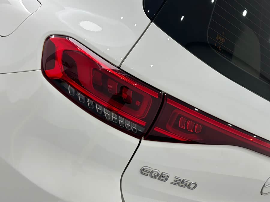 Mercedes-Benz EQB Class 2021 car image #23