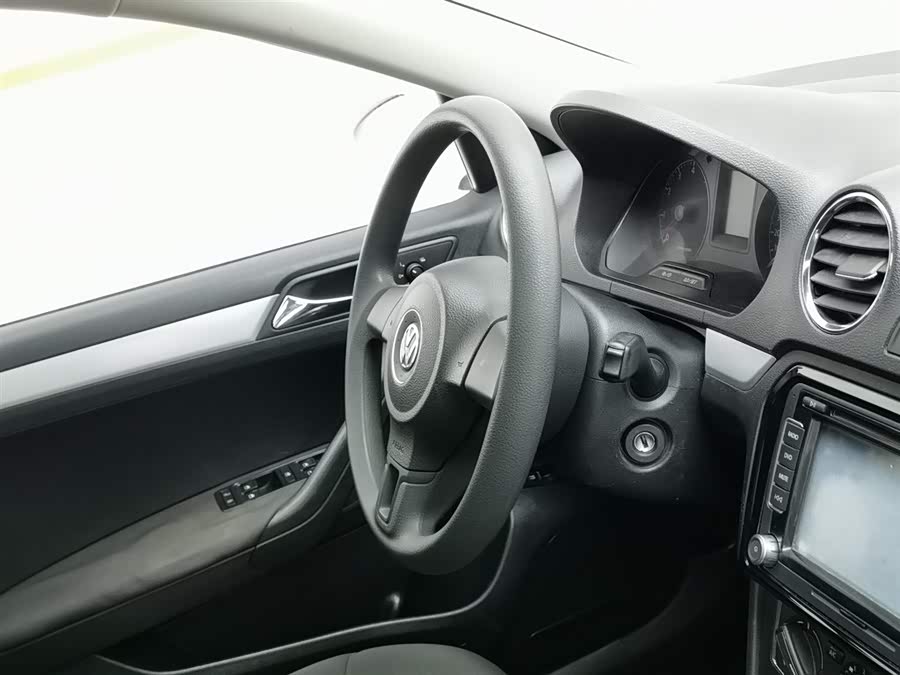 Volkswagen Jetta 2015 immagine di auto #23