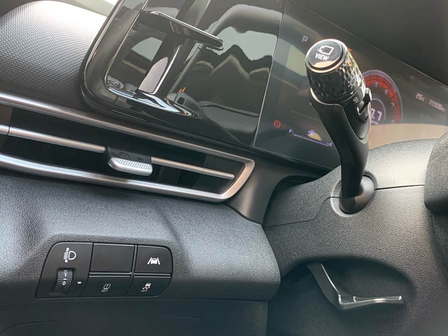 Hyundai Elantra 2022 car image #23