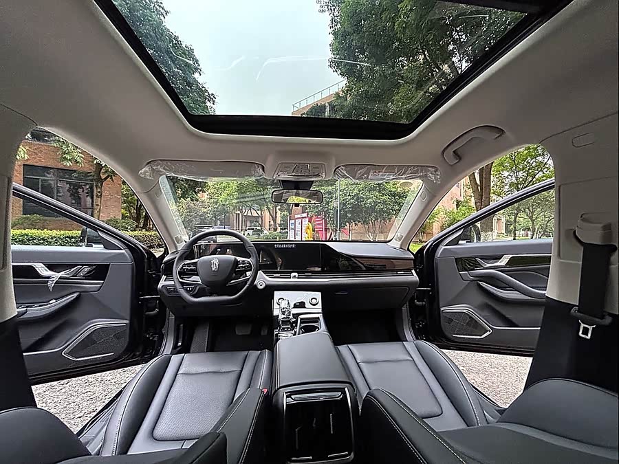 2023 car image #23