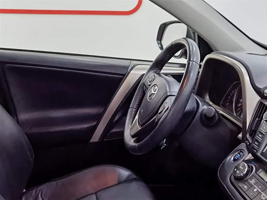 Toyota 2014 car image #23