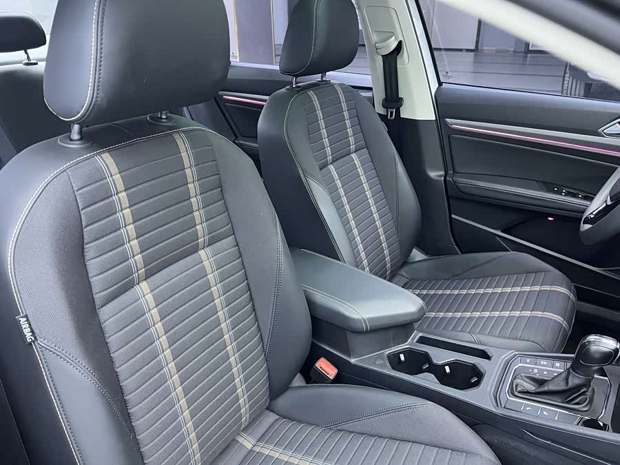 Volkswagen Lavida 2021 immagine di auto #23