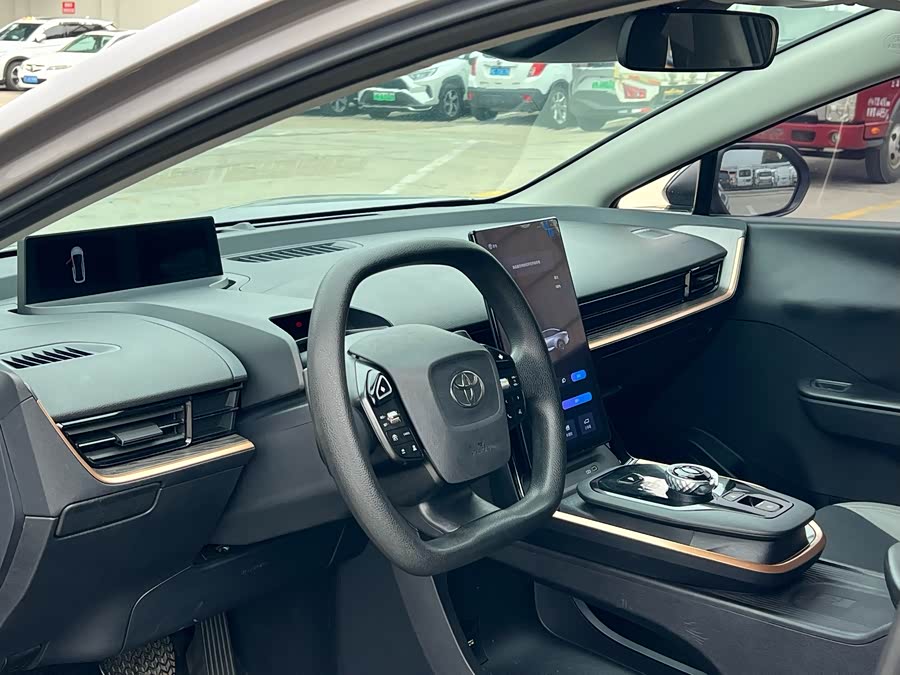 Toyota bZ3 2023 immagine di auto #23