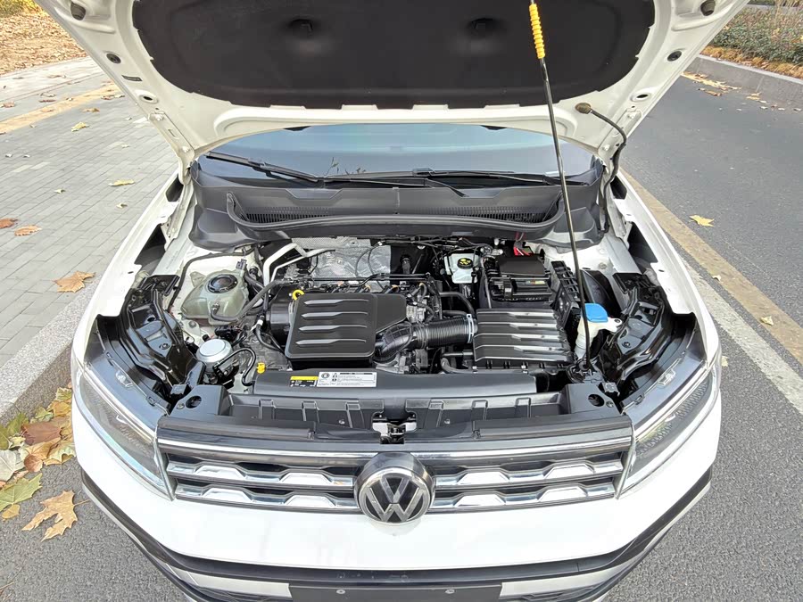 Volkswagen T-Cross 2020 car image #23
