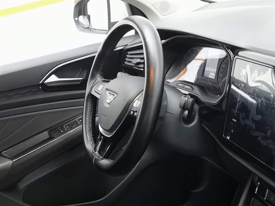 Jetta VS5 2020 car image #23
