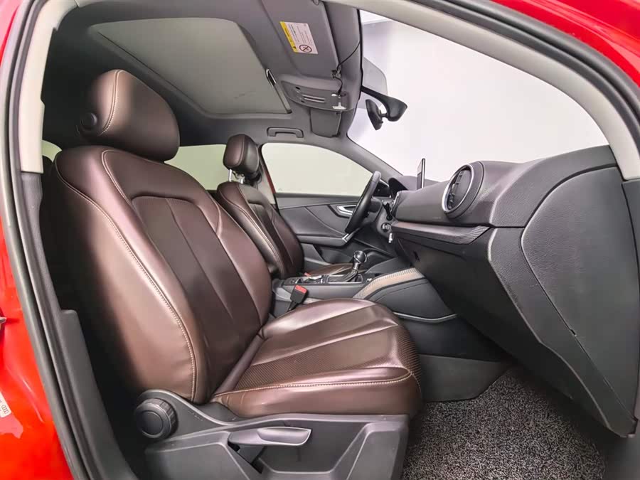 Audi Q2L 2018 car image #23