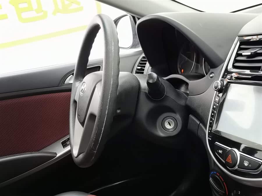 Mazda Reina Hatchback 2015 car image #23