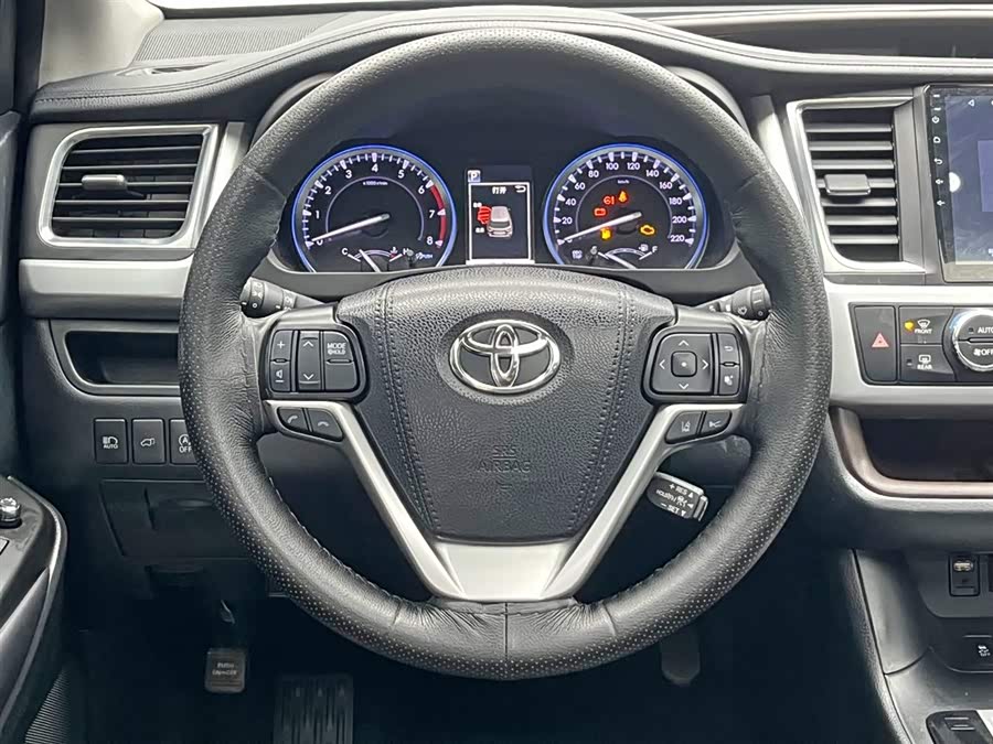 Toyota Highlander 2018 car image #23