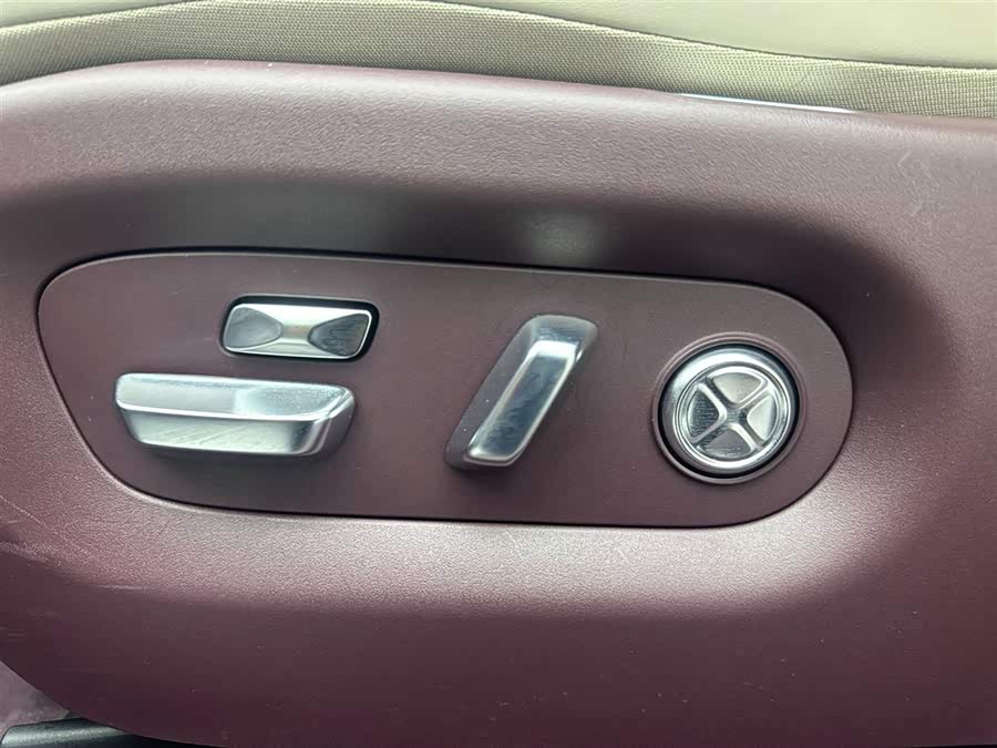 MI YU7 2025 car image #23