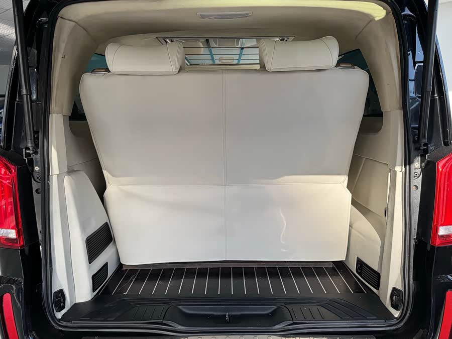 Mercedes-Benz Vito 2018 immagine di auto #23