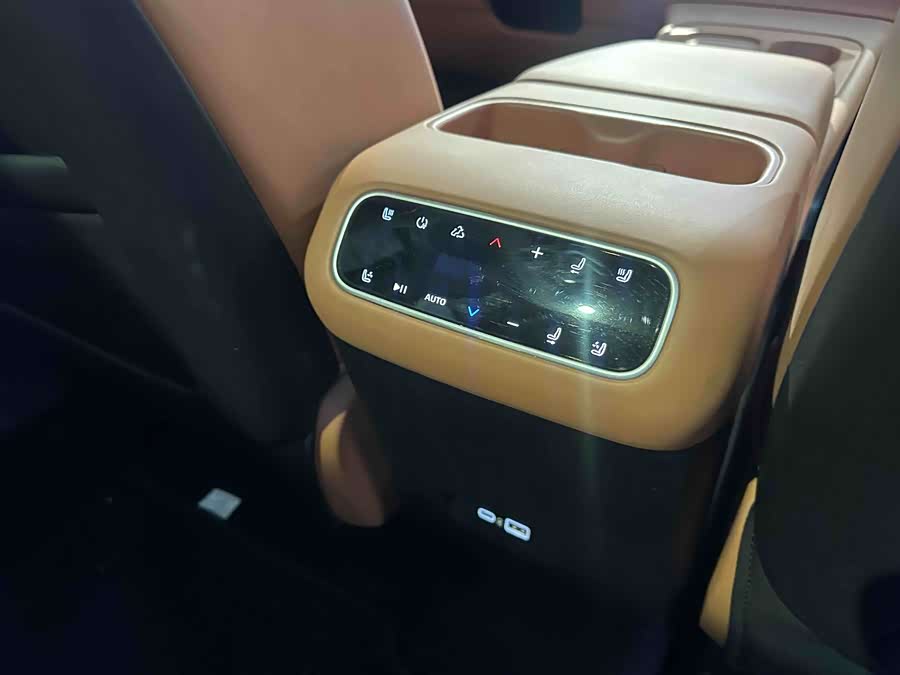 Leapmotor C16 2024 car image #23