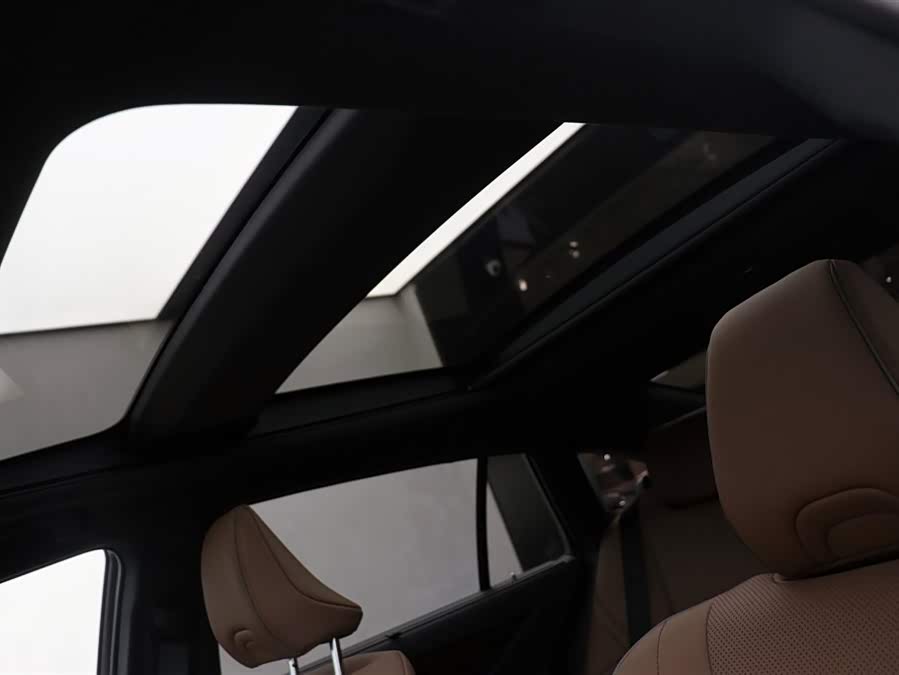 Toyota Crown 2025 صورة سيارة #23