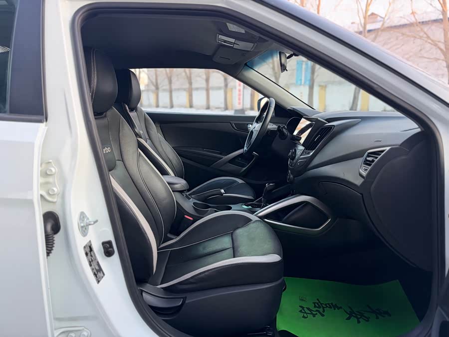 Hyundai Veloster 2015 #23 Hyundai Veloster 2015 car image #23