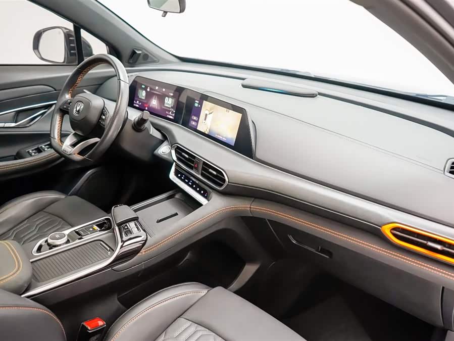 Changan UNI-T 2022 car image #23