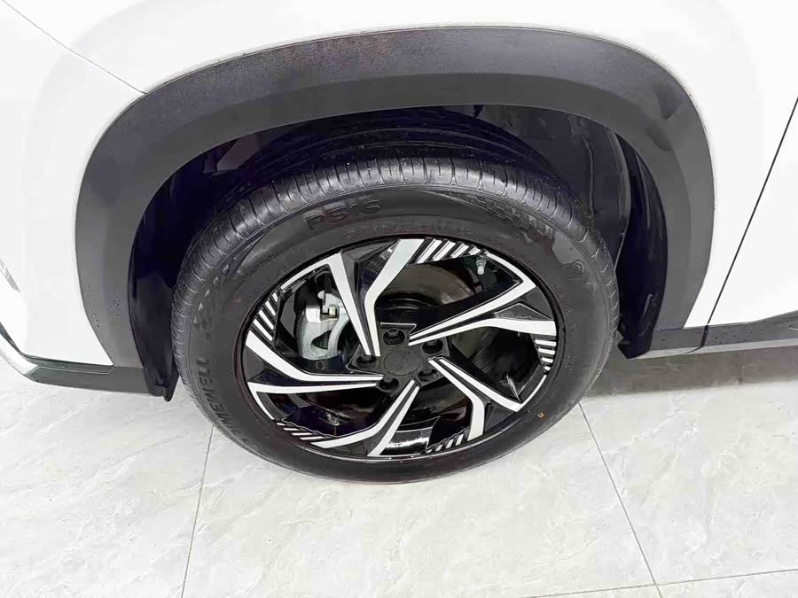 GEELY Boyue 2025 car image #23