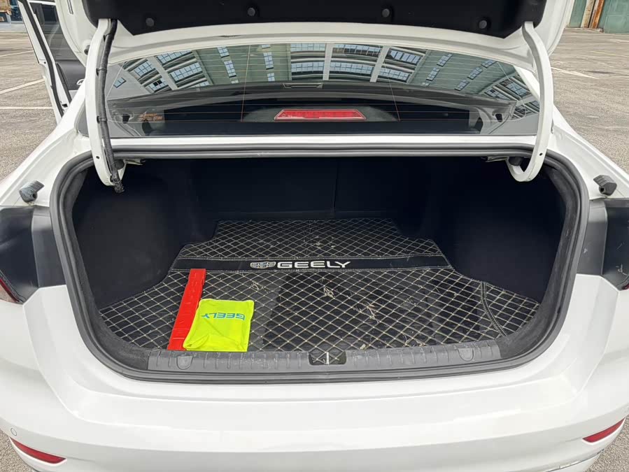 GEELY Emgrand 2021 car image #23