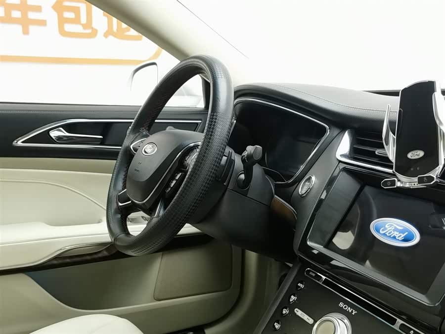 Ford Taurus 2017 car image #23