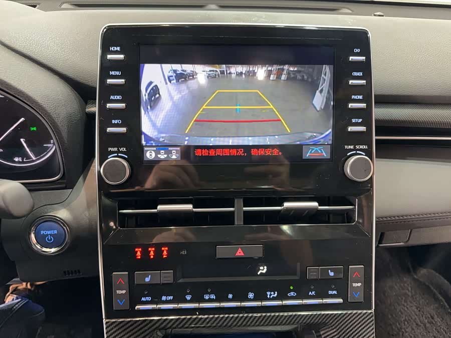 Toyota Avalon 2019 car image #23