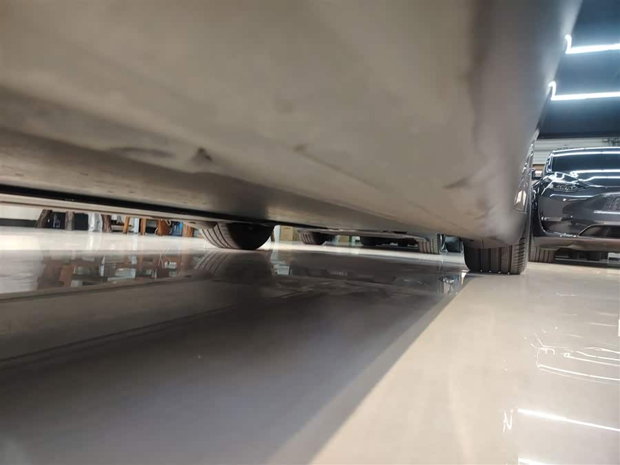 特斯拉 Model Y L 2025 汽车图片 #23