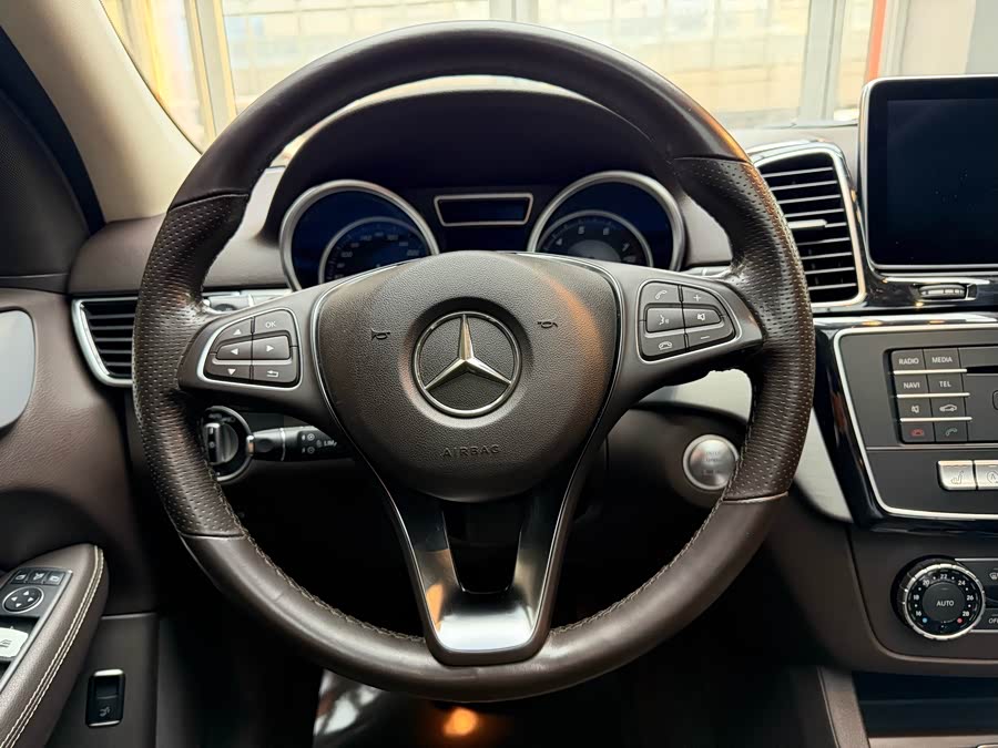 Mercedes-Benz GLE Class 2015 #23 Mercedes-Benz GLE Class 2015 car image #23