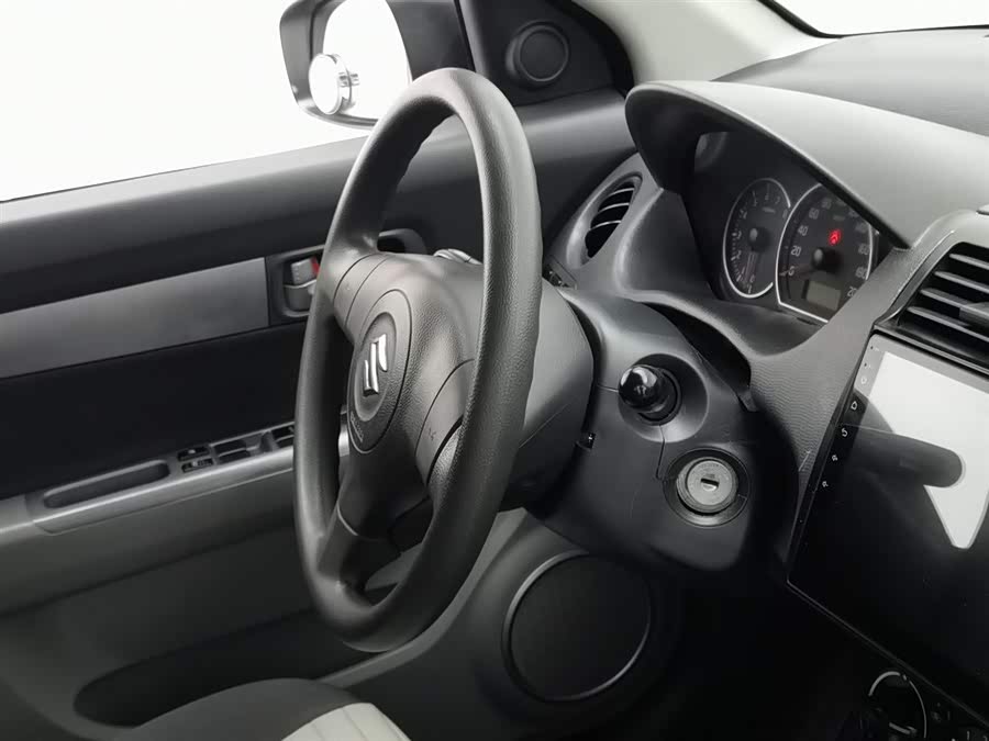 Suzuki Swift 2015 car image #23