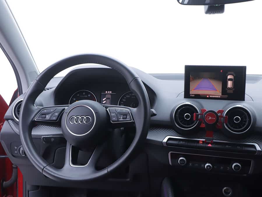 Audi Q2L 2020 car image #23