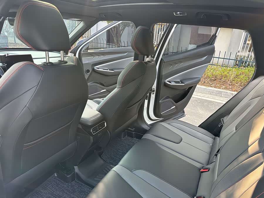 GEELY Boyue 2024 car image #23