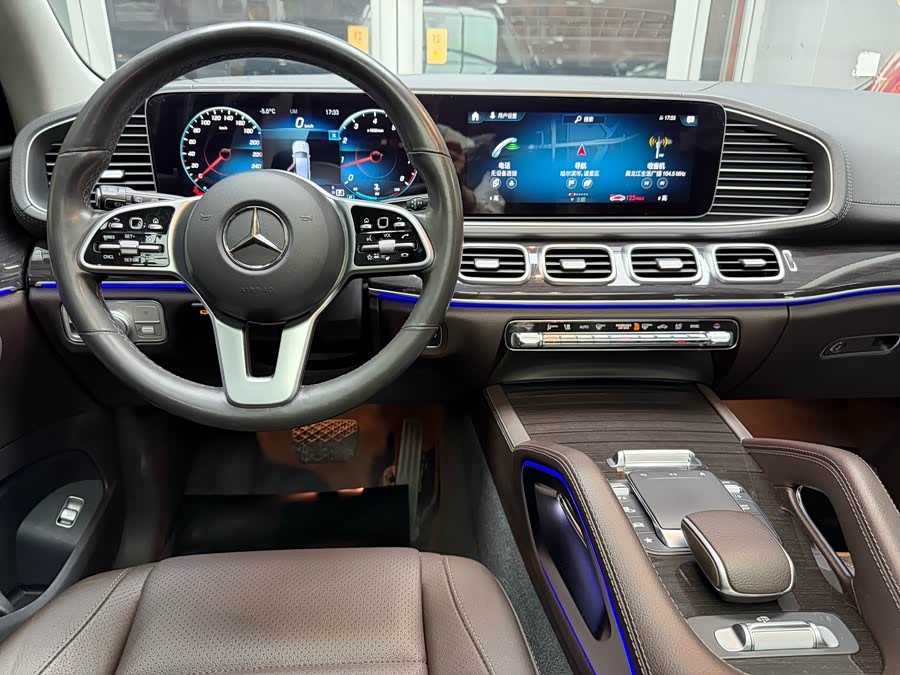 Mercedes-Benz GLE Class 2020 car image #23