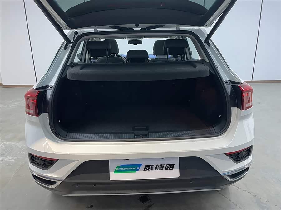 Volkswagen T-Roc 2020 #23 Volkswagen T-Roc 2020 car image #23