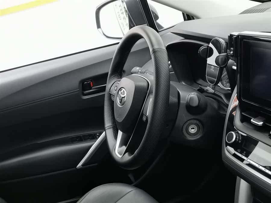 Toyota Frontlander 2023 car image #23