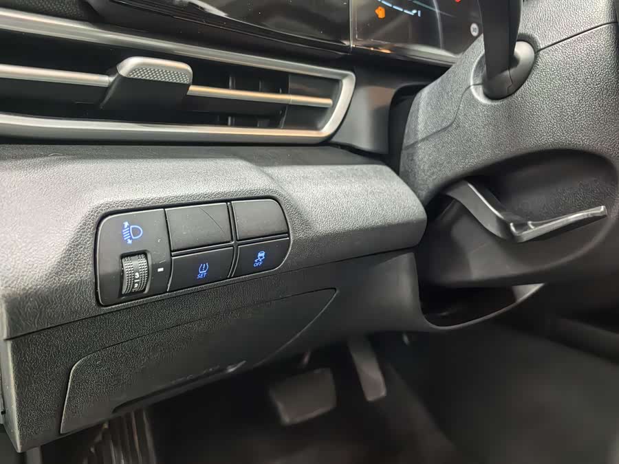 Hyundai Elantra 2023 #23 Hyundai Elantra 2023 car image #23