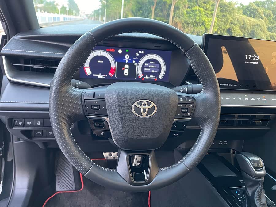 Toyota Camry 2024 immagine di auto #23