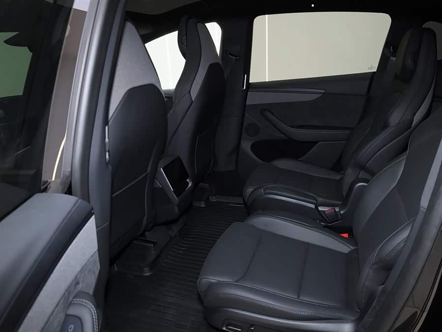 特斯拉 Model Y L 2025 汽车图片 #23