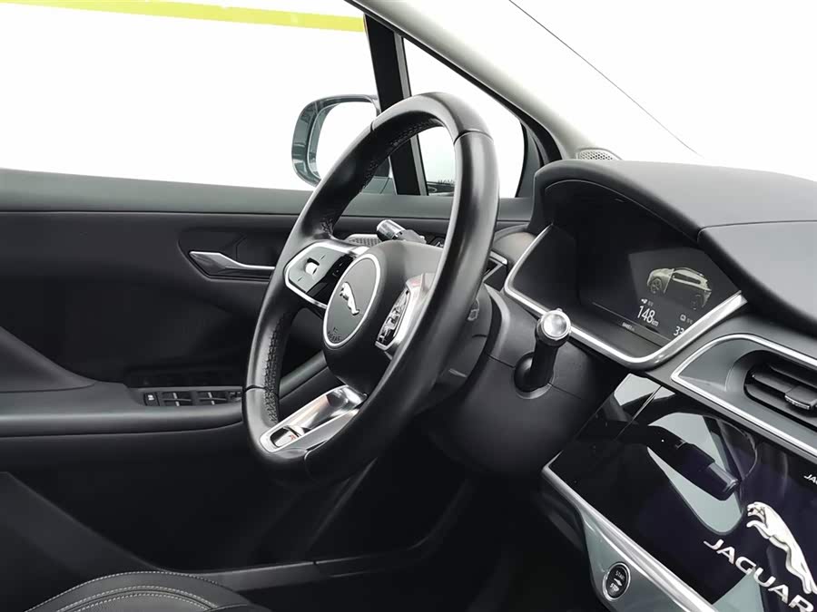 2020 car image #23