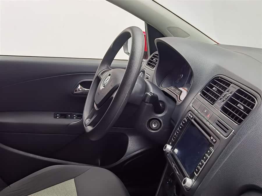 Volkswagen Polo 2017 car image #23