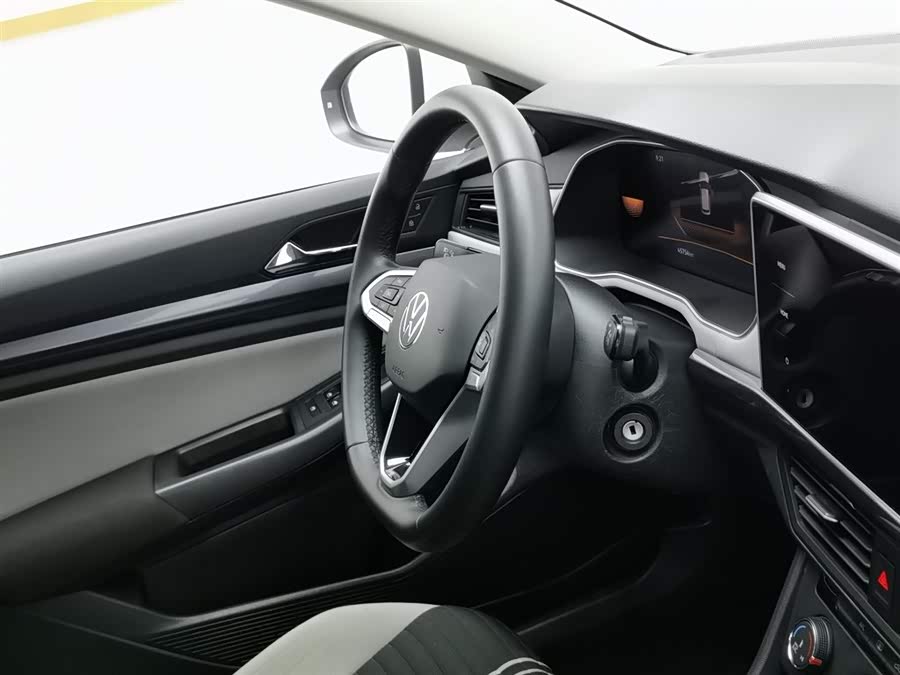 Volkswagen Bora 2024 car image #23