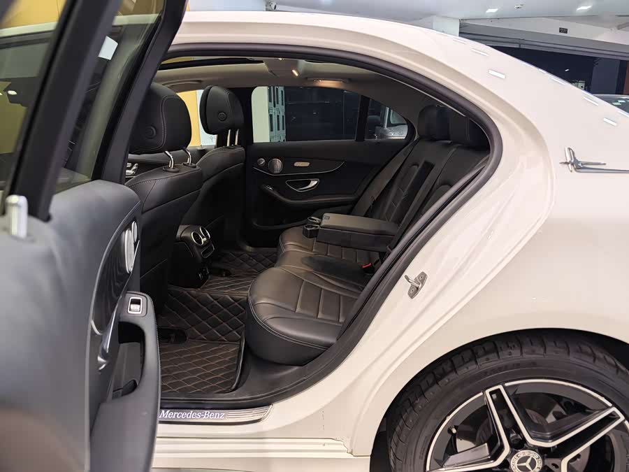 Mercedes-Benz C Class 2020 car image #23