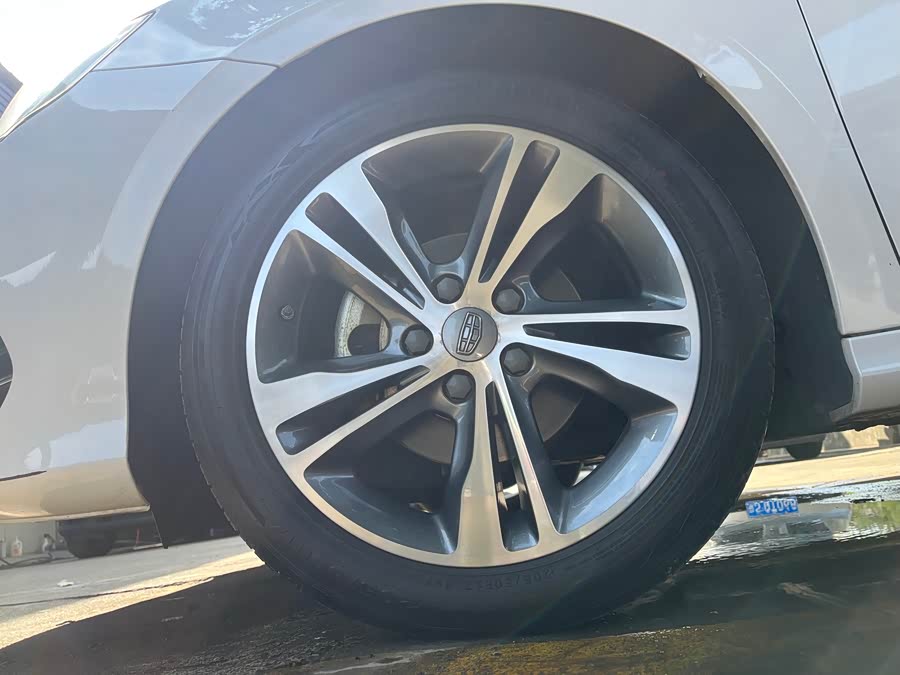 GEELY 2019 #23 GEELY 2019 car image #23