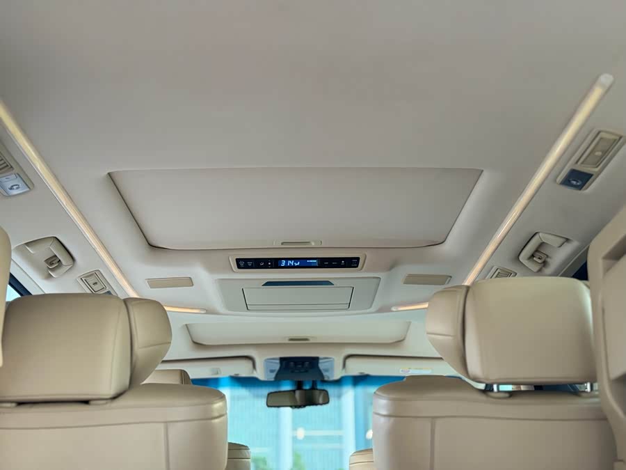 Toyota Alphard 2017 car image #23