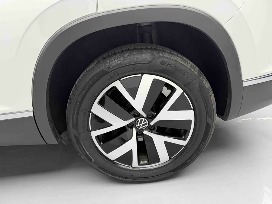 Volkswagen Tayron 2024 immagine di auto #23