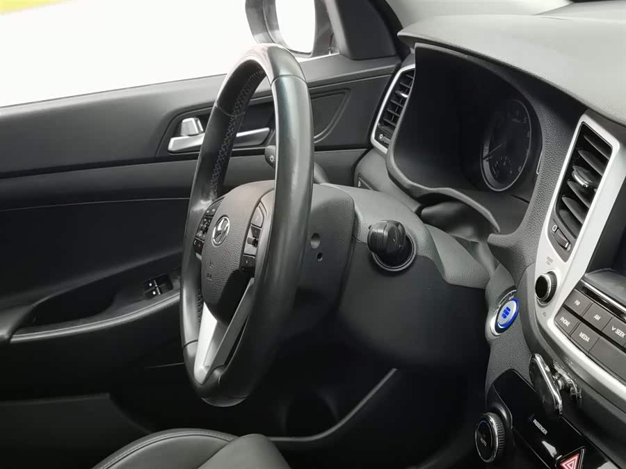 Hyundai Tucson 2016 car image #23