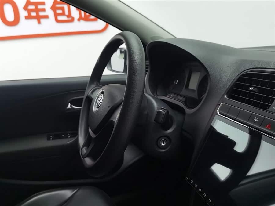 Volkswagen Polo 2017 car image #23