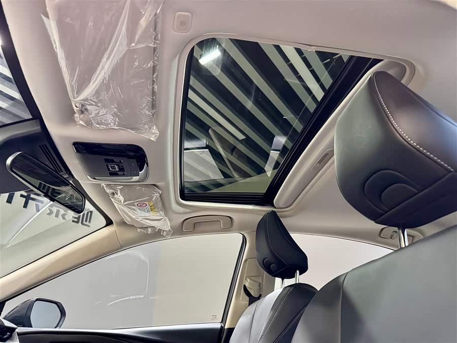 Toyota Camry 2025 car image #23