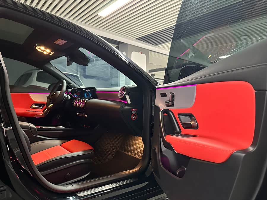 Mercedes-Benz CLA AMG 2025 imagem de carro #23