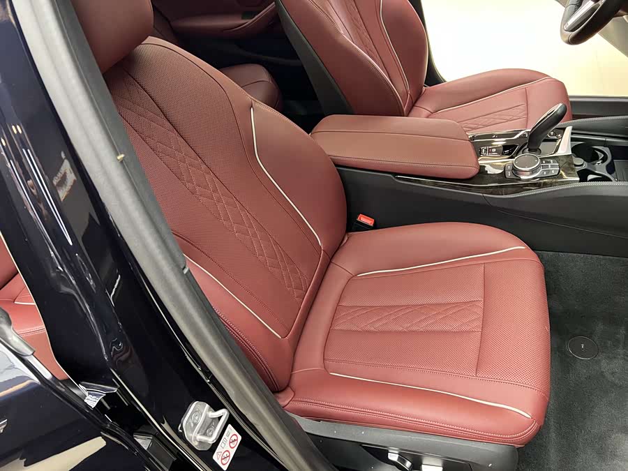 BMW 5 Series 2022 car image #23