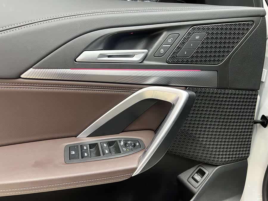 BMW iX1 2024 #23 BMW iX1 2024 car image #23