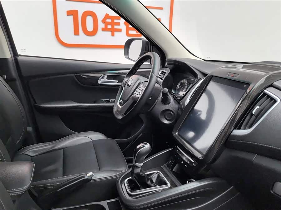 SWM X7 2019 صورة سيارة #23