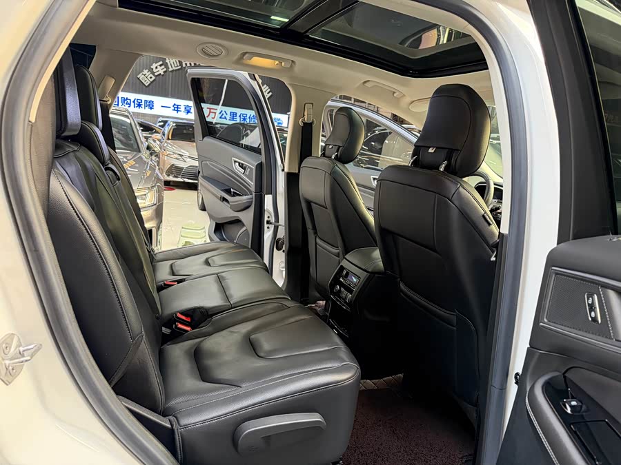 Ford Edge 2018 immagine di auto #23